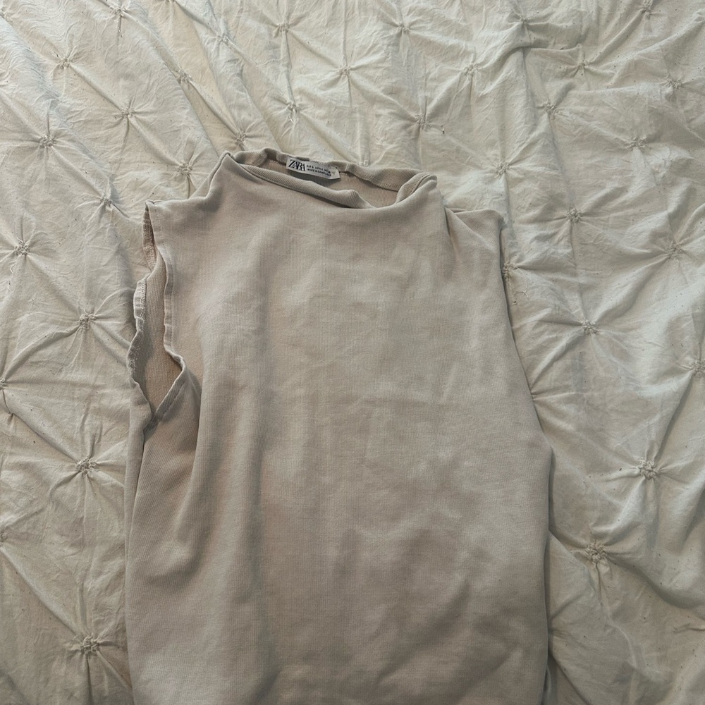 Zara Women's Sleeveless Cream Tank